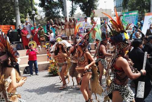 Descubre la Magia de San Juan en Tarapoto: La Fiesta que Ilumina la Selva