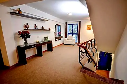 anakawa Boutique