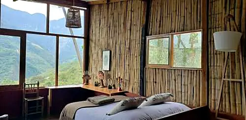 Habitacion Matrimonial con vista a la catarata