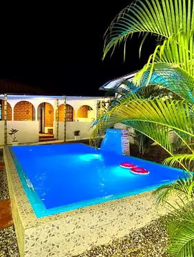 piscina shurcu loge