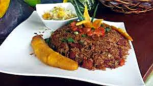 Servicio de cena en Sauce
