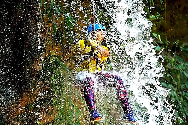 Rappel en la Catarata de Talliquihui