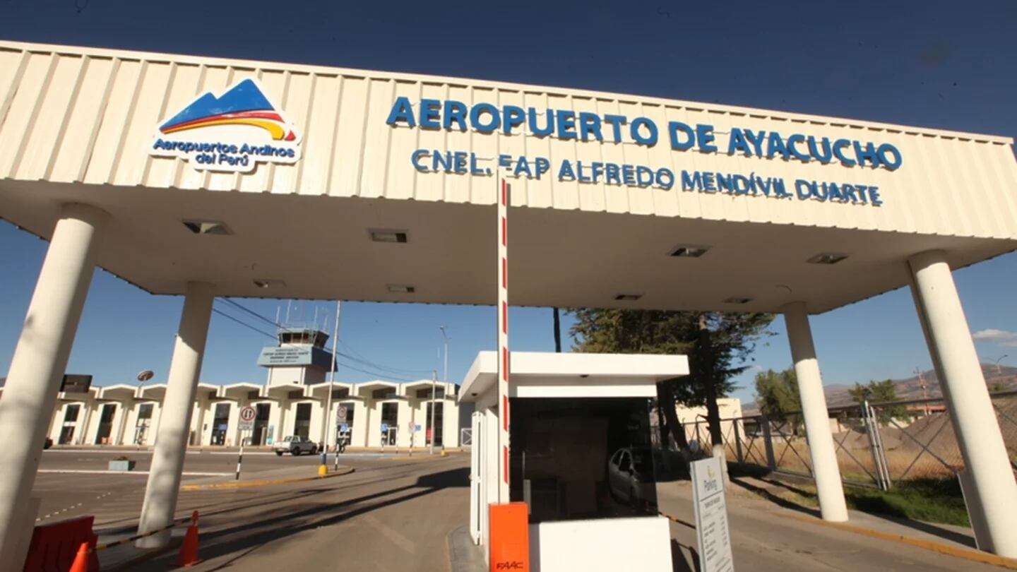 Servicio de transporte en automóvil máximo 4 Pasajeros  de Aeropuerto Alfredo Mendívil Duarte - Hotel, Ayacucho 