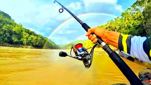 Pesca recreativa en el Río Huallaga